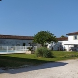 Gîte - Domaine Moulin d'Elemiah Gémozac, Entreprise locale