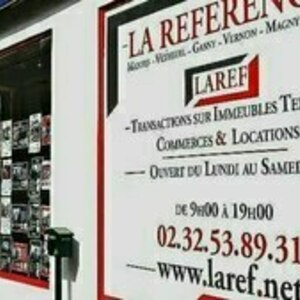 LA REFERENCE Gasny, Entreprise locale